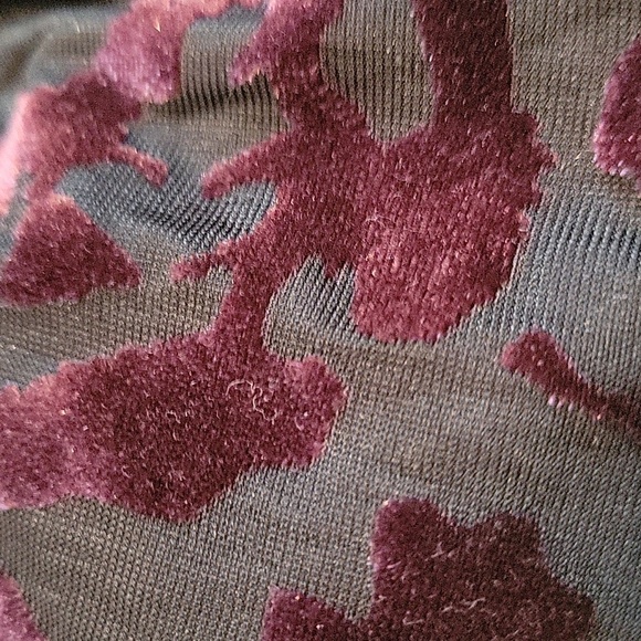 SIMPLY VERA Vera Wang 1X purple velvet black sheer fabric long sleeve shirt - Picture 3 of 6